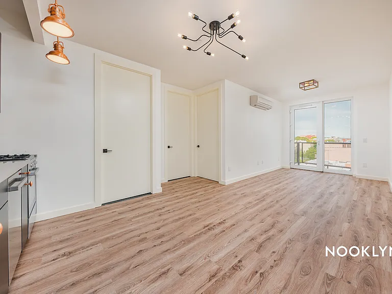 150 Bayard St #4D — Photo 1