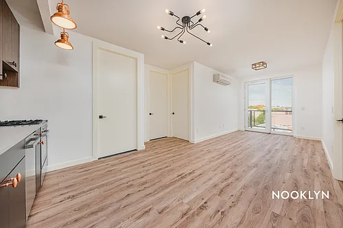 150 Bayard St Photo 1