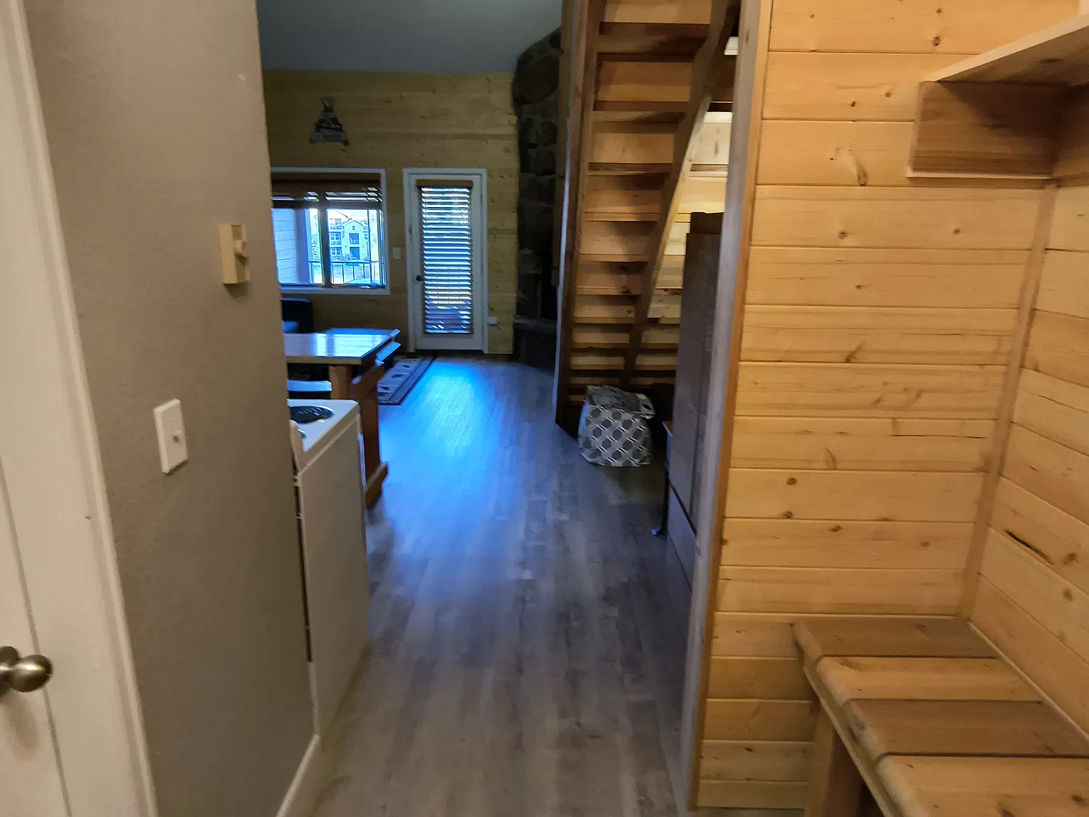 1 bed, 555 sqft, $1,750 — Photo 4