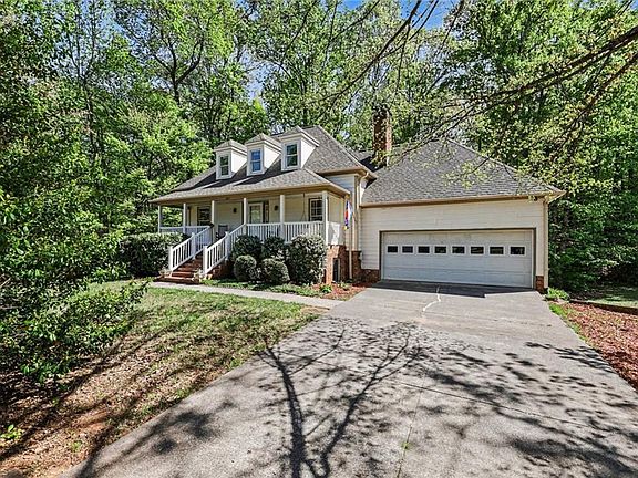 4th image of 206 Conrad Cir