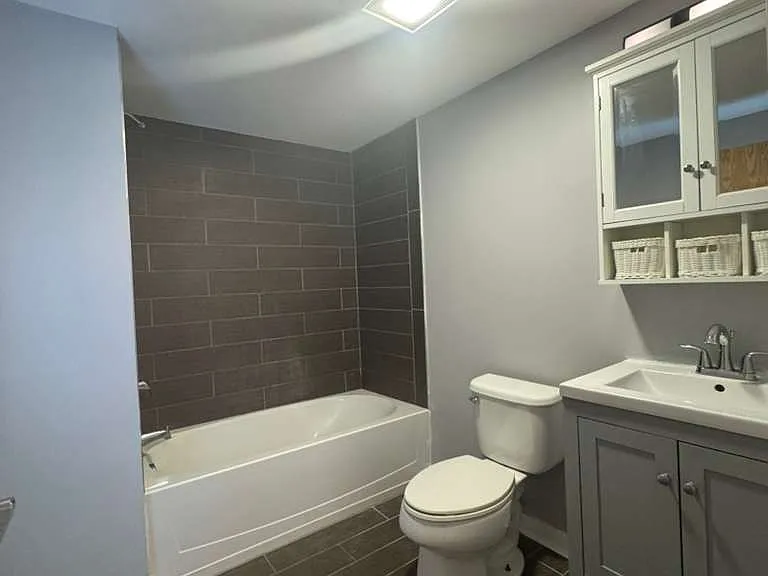 60 Coleman St #2M — Photo 10