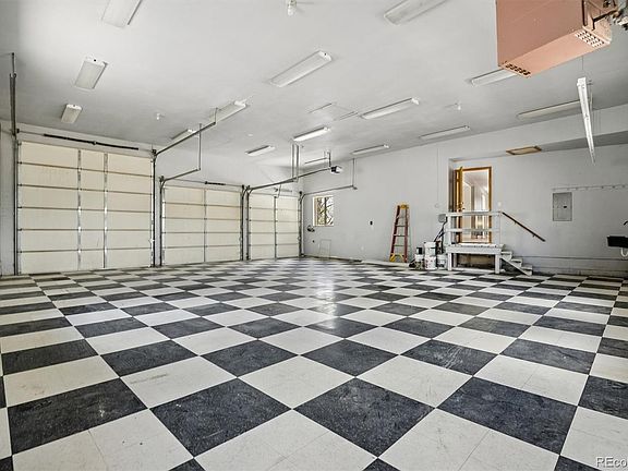 5th image of 16064 Lomand Circle