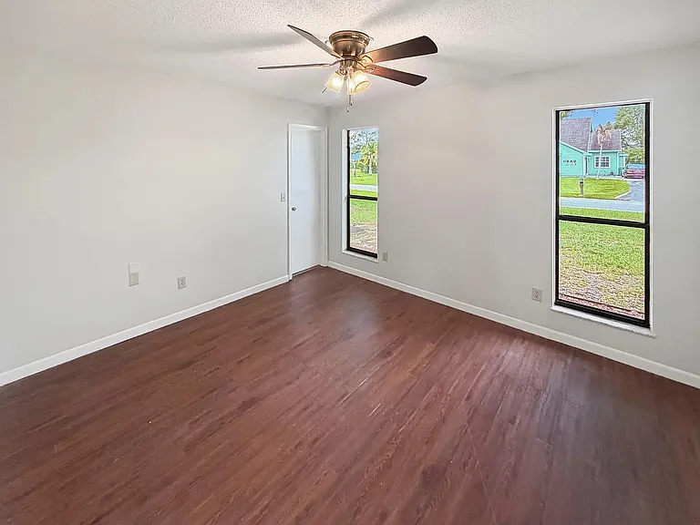2310 SW Fern Cir — Photo 6