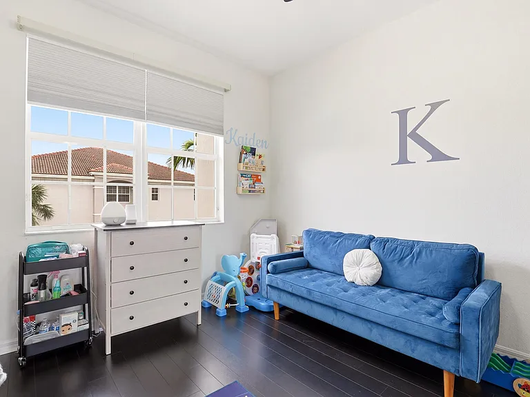80 Nottingham Pl — Photo 10