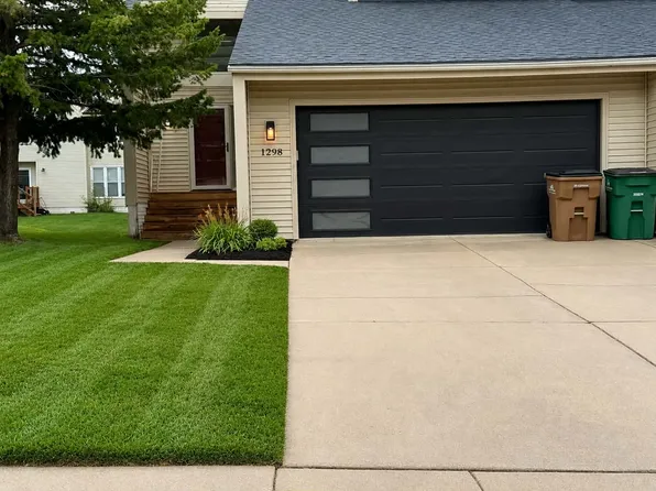 1298 NW 90th St #1298, Clive, IA 50325