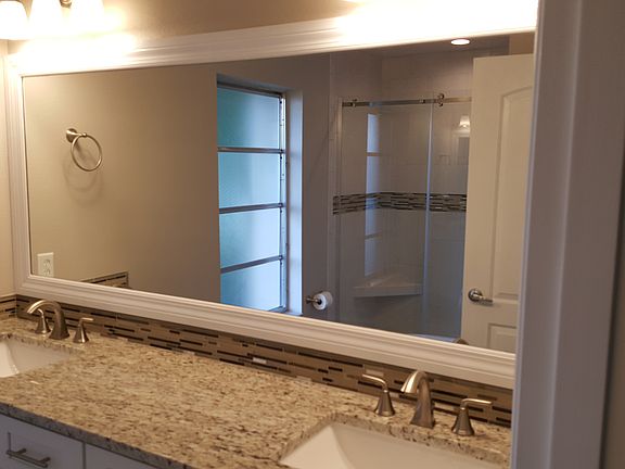 3rd image of 466 Laurencin Dr