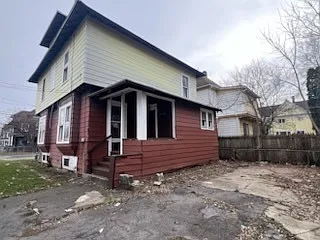 Building Photo - 2702 Midland Ave