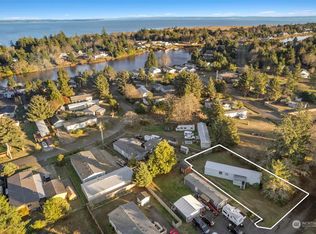 734 Edgewood Ave NE, Ocean Shores, WA