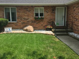 2222 S Franzy Dr, Decatur, IL 62521