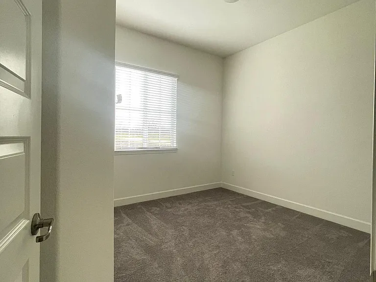 4955 Belles Ct — Photo 8