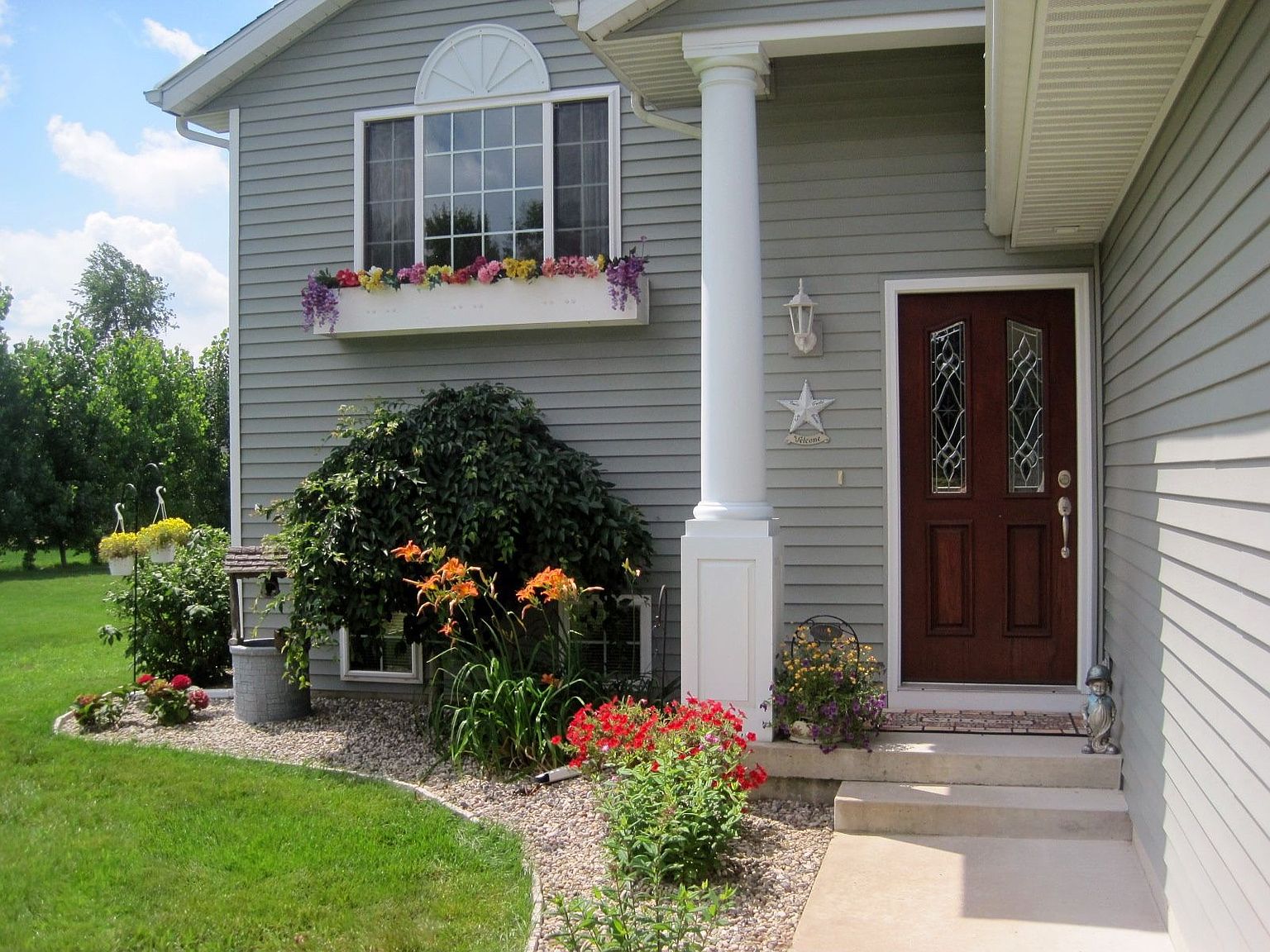 7thyearbirthdayLive、8thyearbirthdayLive 9468 Butterfly Ct, Allendale, MI 49401 | Zillow