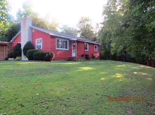 675 Oak Grove Rd, Pine Grove, PA 17963