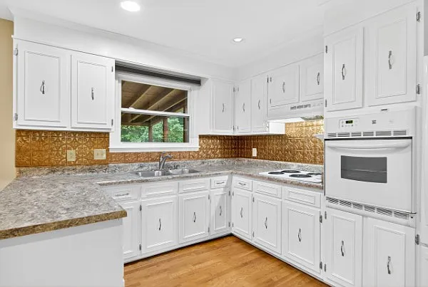 121 Caldwell Dr — Photo 16