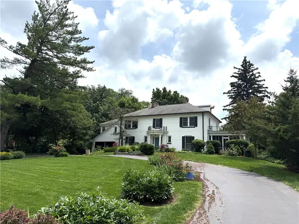 4 Powers Lane Pl, Decatur, IL 62522