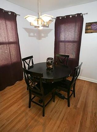 4th image of 10839 Three Court Dr
