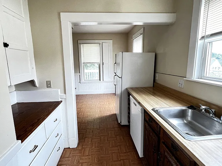 12 Michigan Ave #3 — Photo 2