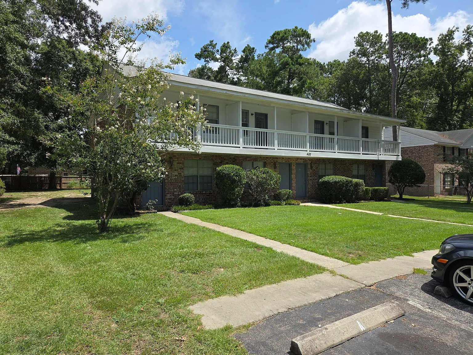 2 bed, 1.5 bath, 1000 sqft, $1,600 — Photo 1