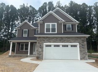 9153 Dove Ln, Mentor, OH