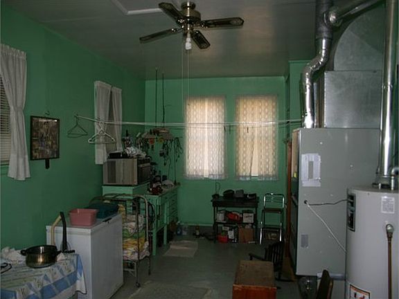 2nd image of 1815 W Highway 32