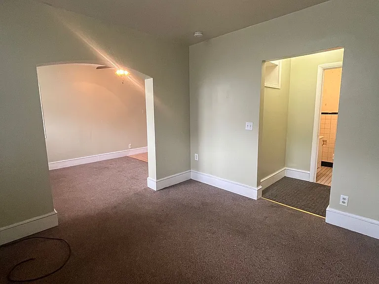 134 College Ave #R — Photo 6