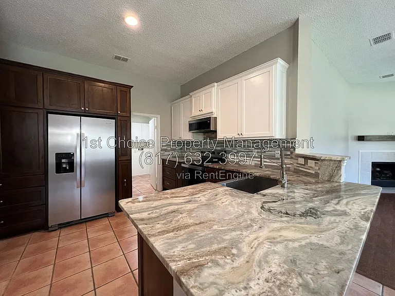 304 E Clover Park Dr — Photo 11
