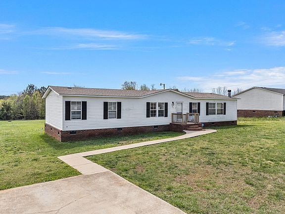 2nd image of 542 Ellis Ferry Rd