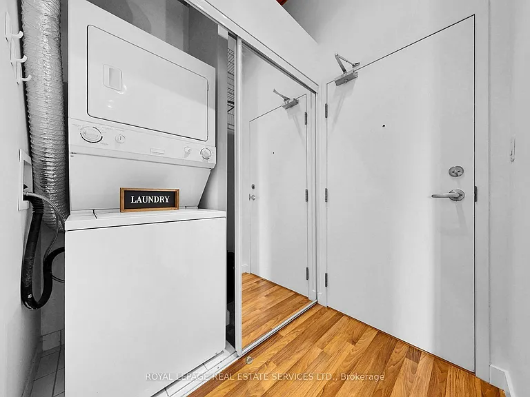 2154 Dundas St W #405 — Photo 16