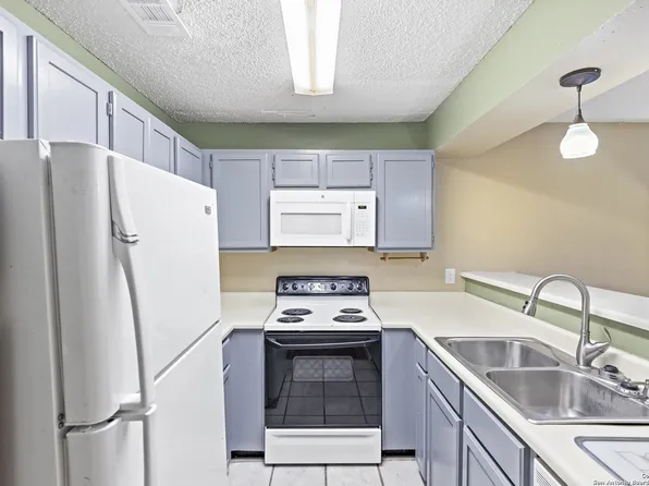 4107 Medical Dr #2202, San Antonio, TX 78229