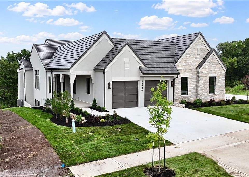 1st image of 13749 Pembroke Ln