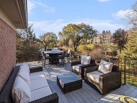 3rd image of 6997 Oakhurst Ridge Rd