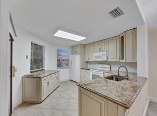 6698 Montego Bay Blvd APT F, Boca Raton, FL 33433