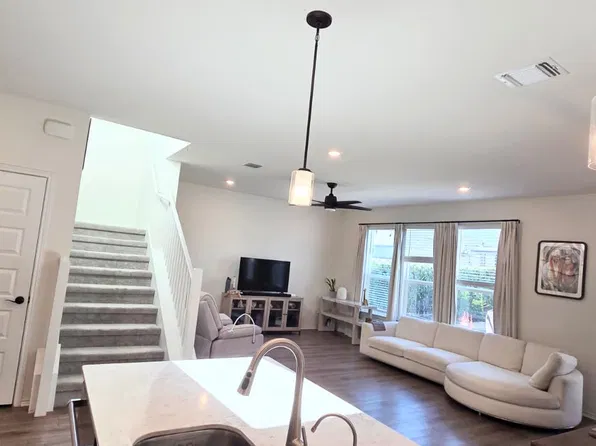 1027 Cowberry Dr, Georgetown, TX 78626