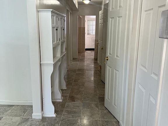4th image of 2770 Morgan Ave #1
