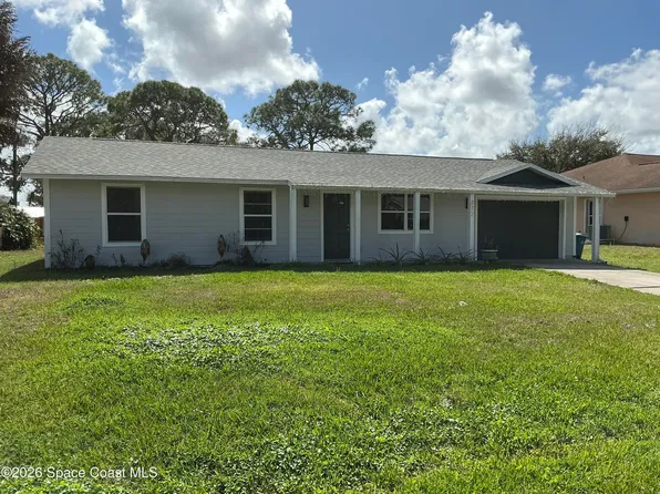 872 Autumn St SE, Palm Bay, FL 32909