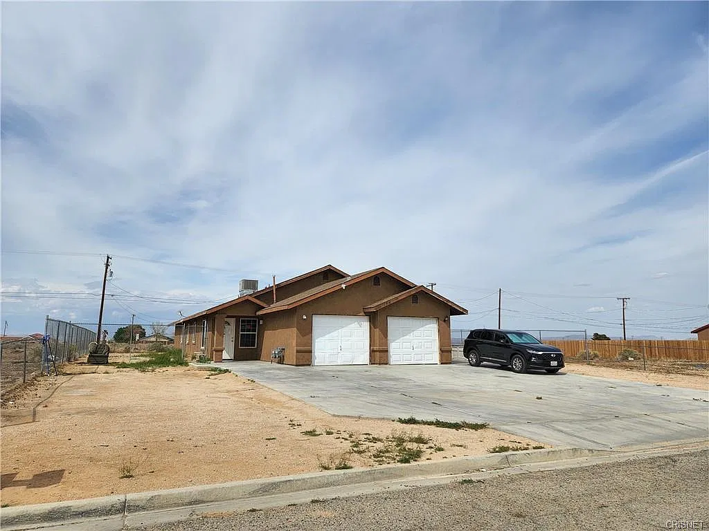 3 bed, 1208 sqft, $1,750 — Photo 2