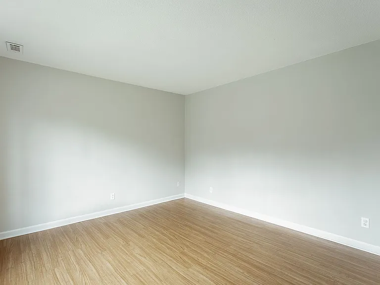 506 Ely Road — Photo 3