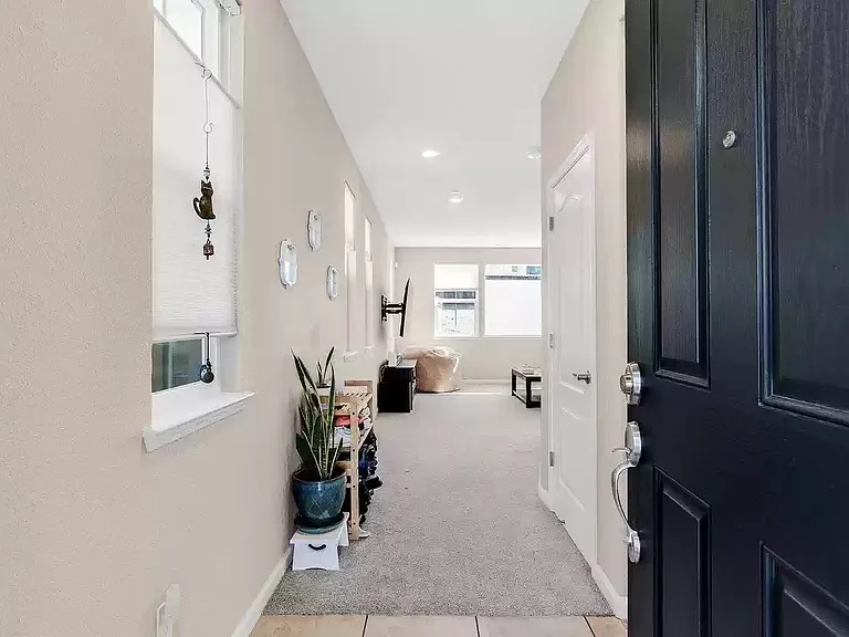 8720 Aquamarine Dr — Photo 3