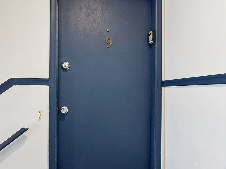 1056 S 29th St #9 — Photo 17