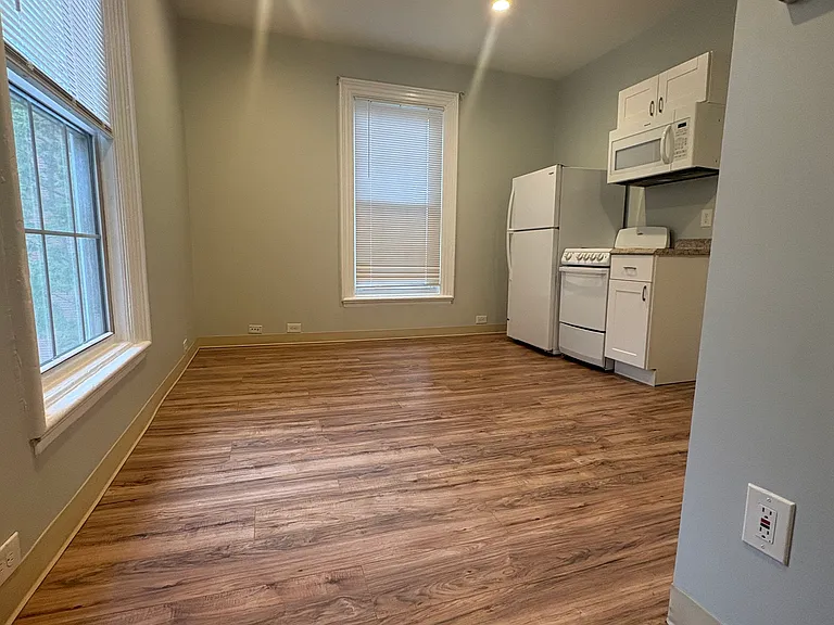 776 Main St #9 — Photo 2