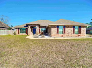 737 Edinburgh Ave, Foley, AL 36535