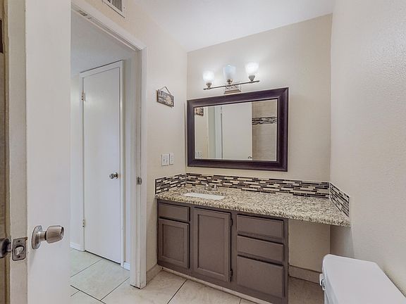 4th image of 3825 Montgomery Blvd NE #1