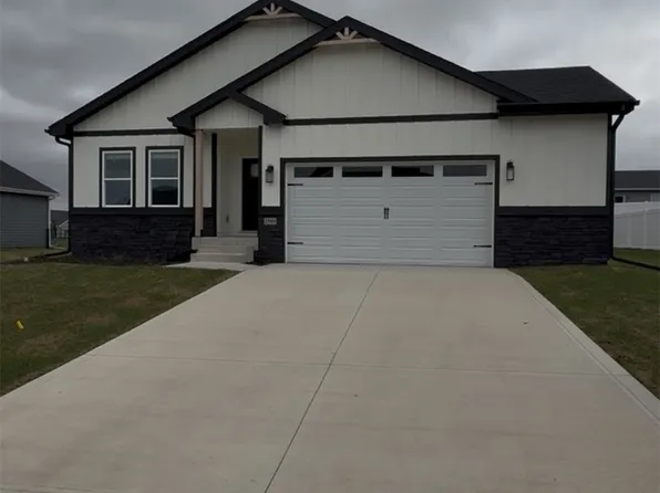 2509 N 8th Ave E, Newton, IA 50208
