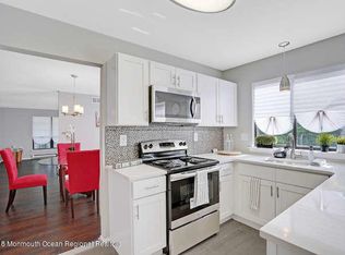 48 Flintshire Ter, Manchester, NJ 08759