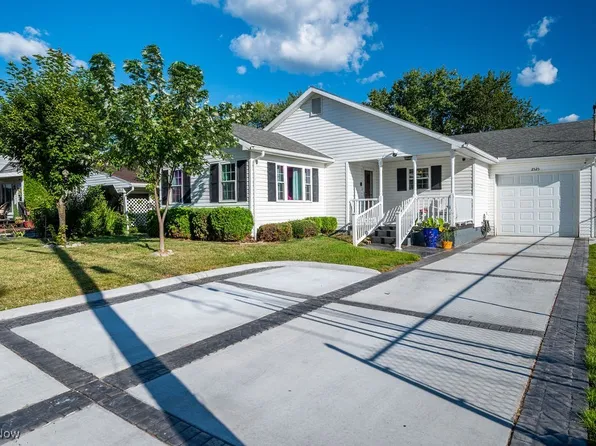 2525 24th Ave, Parkersburg, WV 26101