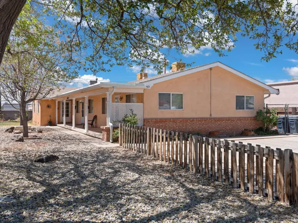 421 California St SE, Albuquerque, NM 87108