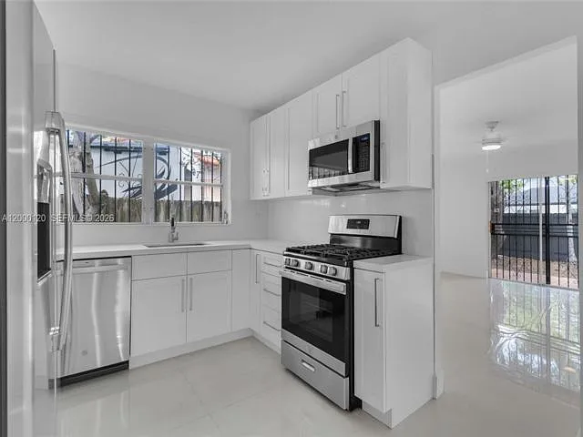13011 SW 80th St — Photo 14