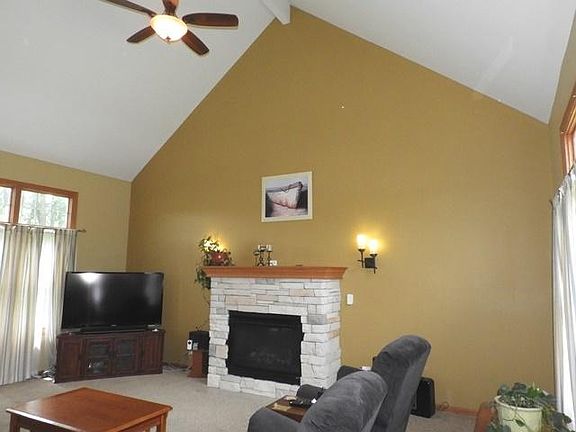 5th image of 21665 W Sarah Dr