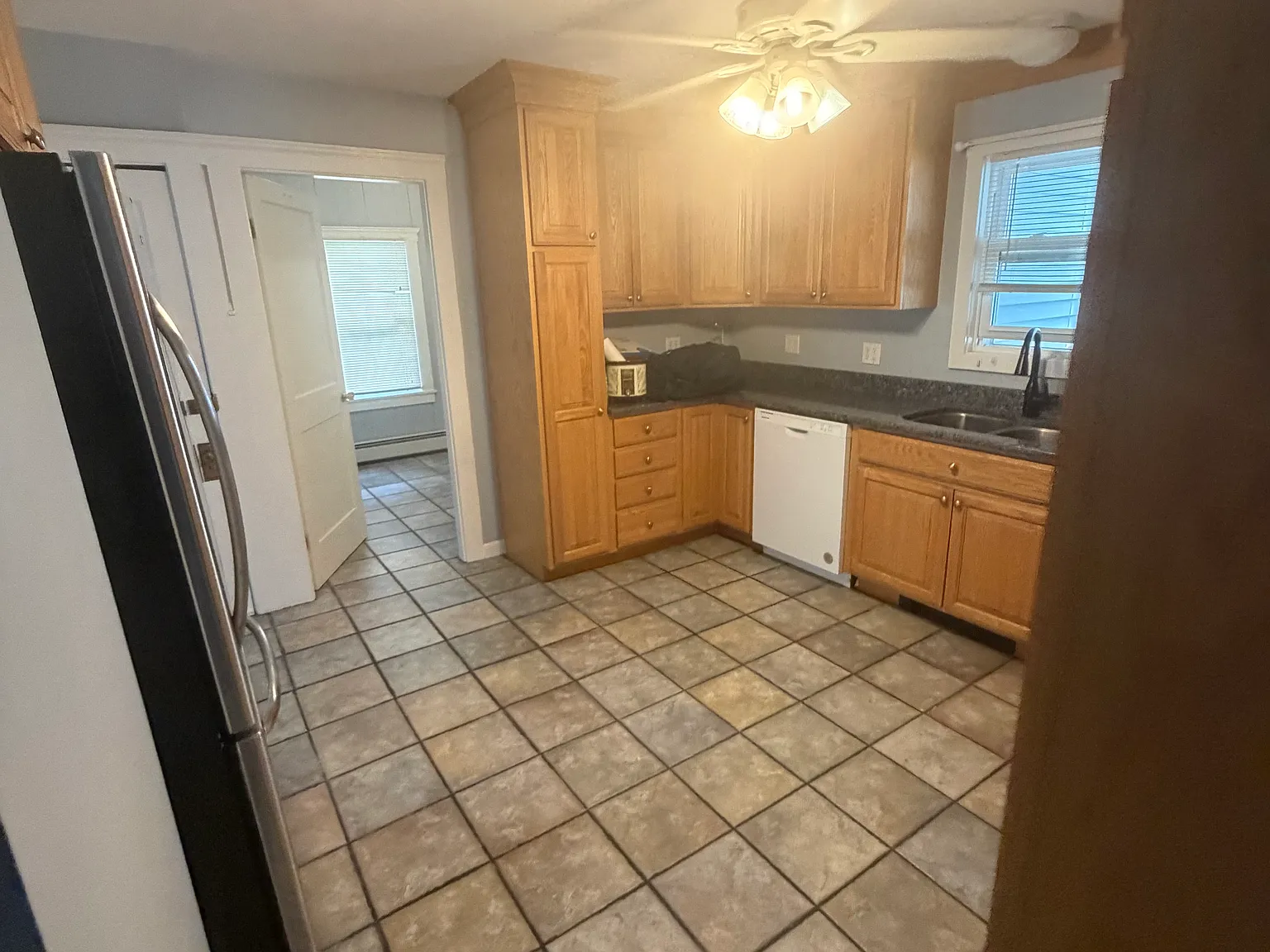 2 bed, 1200 sqft, $2,500 — Photo 4