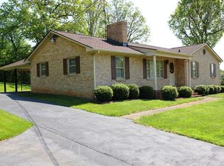 370 Rolling Hill Dr, Rocky Mount, VA 24151
