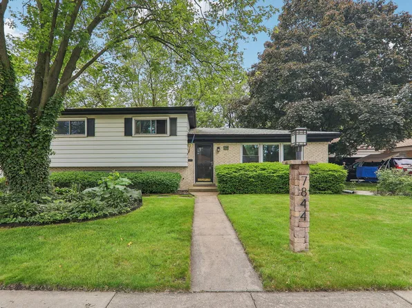 7844 Central Ave, Morton Grove, IL 60053